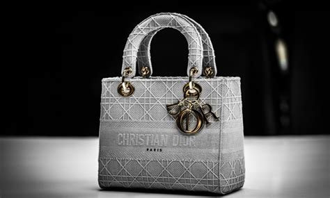 lady d dior borsa|Dior Lady D Bag .